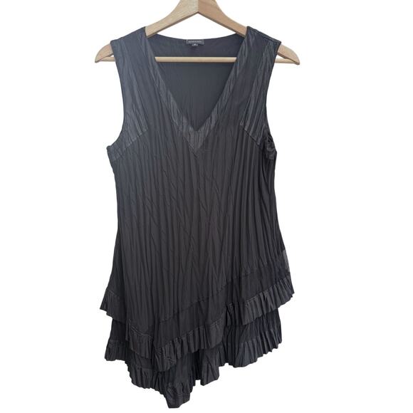 KOMAROV black crinkled sleeveless asymmetrical layered v neck artsy blouse top - Picture 1 of 8